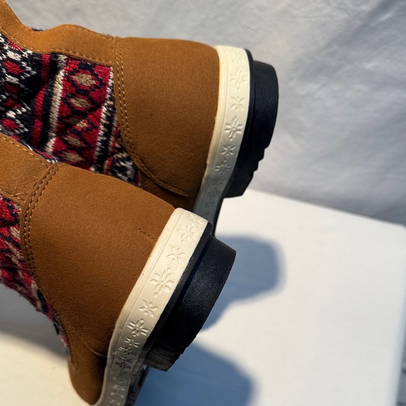 JustFab Brown Boots with Red Laces and Fur Trim - Picture 8 of 10